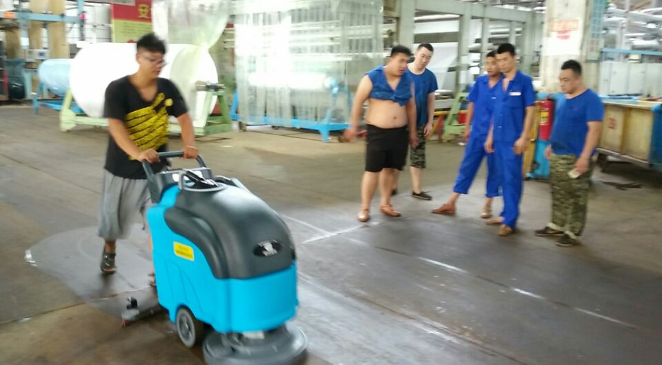  水泥地面的油污用什么能清理掉？是它？ 是它？ 還是它？42